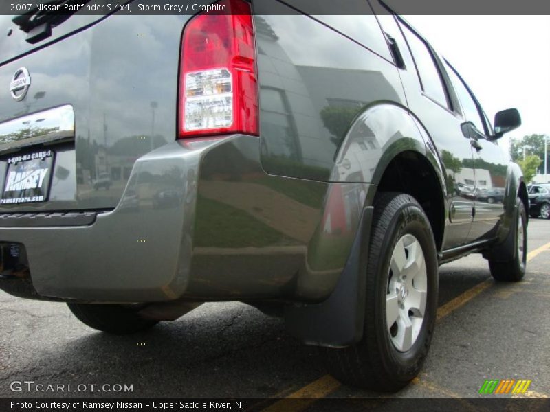 Storm Gray / Graphite 2007 Nissan Pathfinder S 4x4