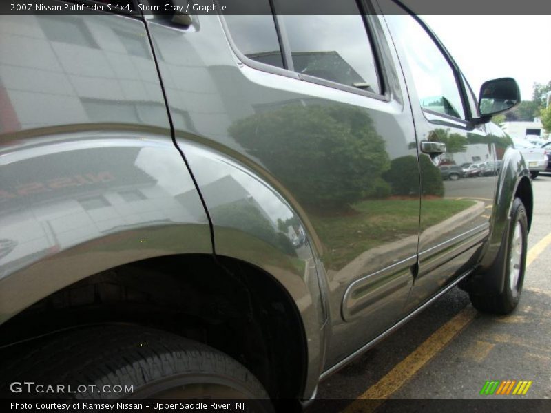 Storm Gray / Graphite 2007 Nissan Pathfinder S 4x4