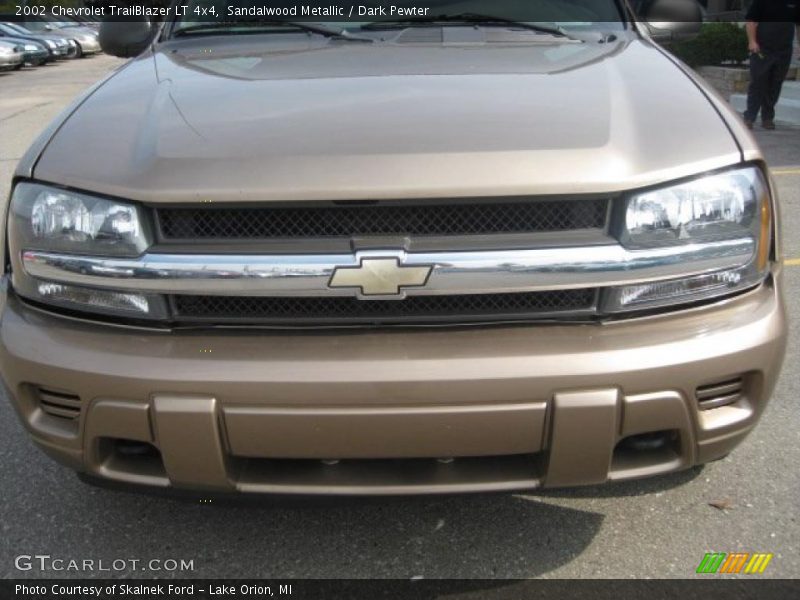 Sandalwood Metallic / Dark Pewter 2002 Chevrolet TrailBlazer LT 4x4