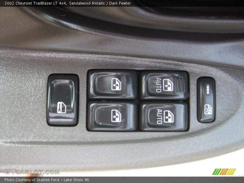 Sandalwood Metallic / Dark Pewter 2002 Chevrolet TrailBlazer LT 4x4