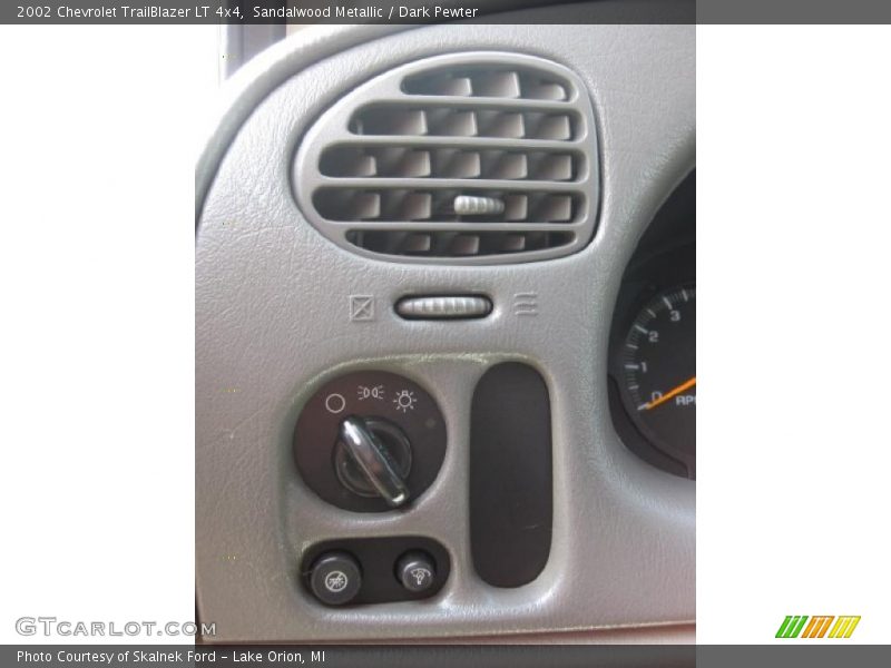 Sandalwood Metallic / Dark Pewter 2002 Chevrolet TrailBlazer LT 4x4
