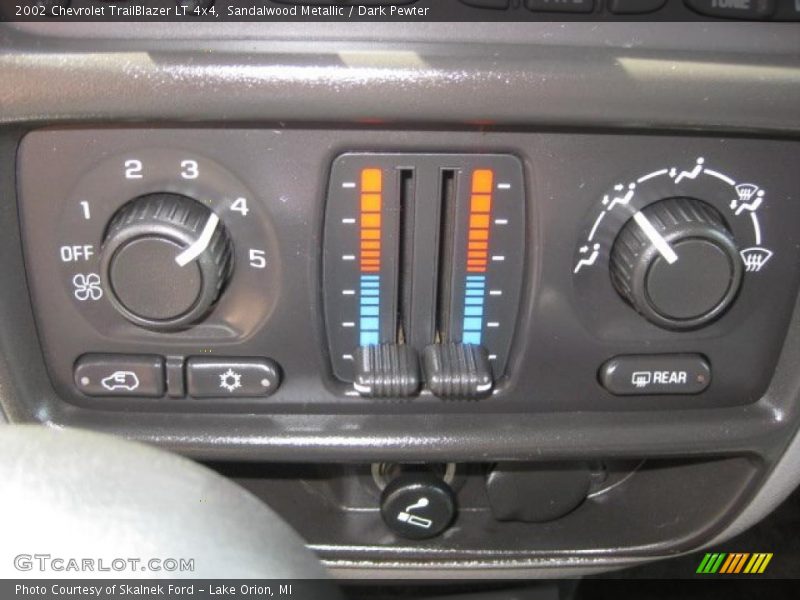 Sandalwood Metallic / Dark Pewter 2002 Chevrolet TrailBlazer LT 4x4