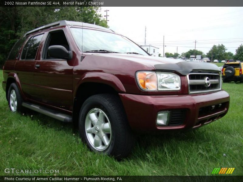 Merlot Pearl / Charcoal 2002 Nissan Pathfinder SE 4x4