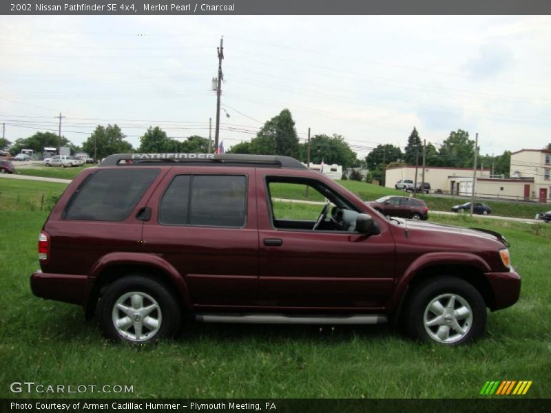 Merlot Pearl / Charcoal 2002 Nissan Pathfinder SE 4x4