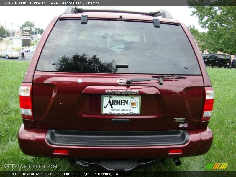 Merlot Pearl / Charcoal 2002 Nissan Pathfinder SE 4x4