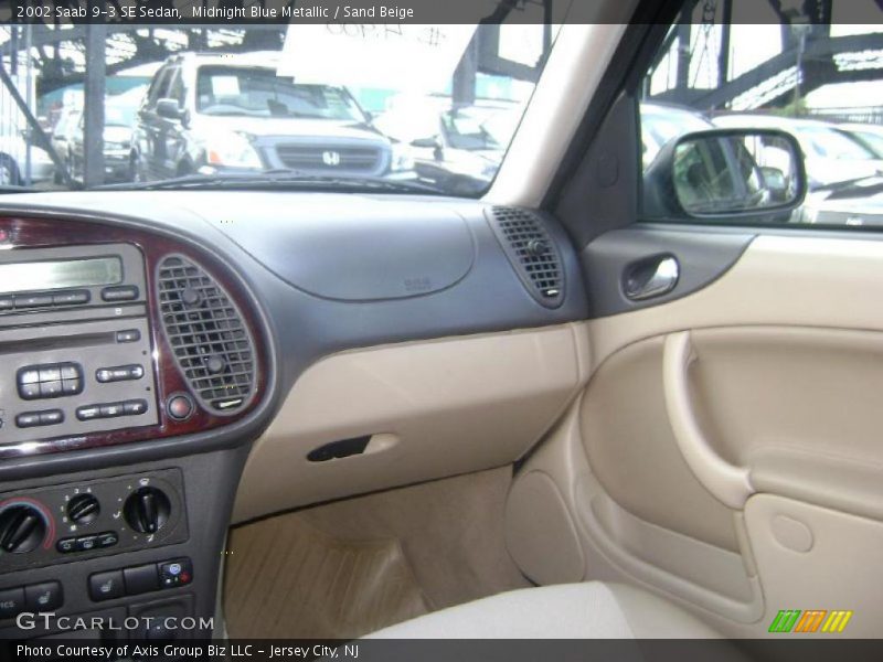 Midnight Blue Metallic / Sand Beige 2002 Saab 9-3 SE Sedan