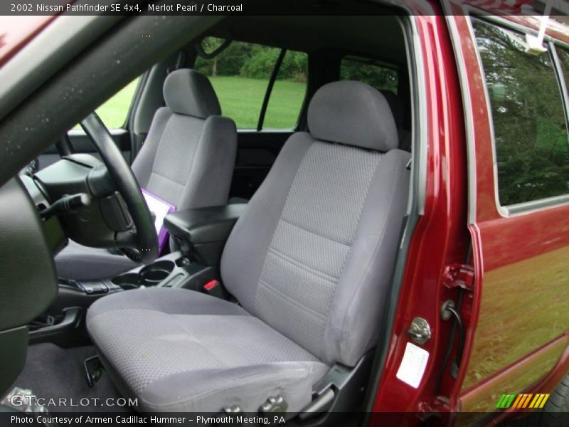 Merlot Pearl / Charcoal 2002 Nissan Pathfinder SE 4x4