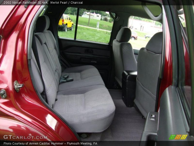 Merlot Pearl / Charcoal 2002 Nissan Pathfinder SE 4x4