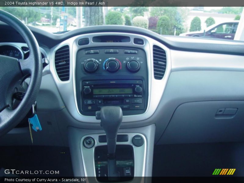 Indigo Ink Pearl / Ash 2004 Toyota Highlander V6 4WD