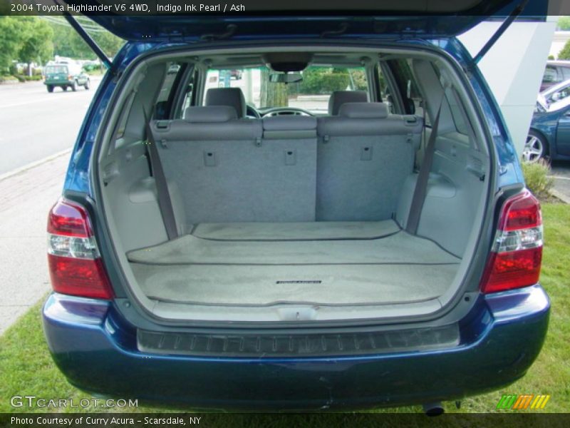 Indigo Ink Pearl / Ash 2004 Toyota Highlander V6 4WD
