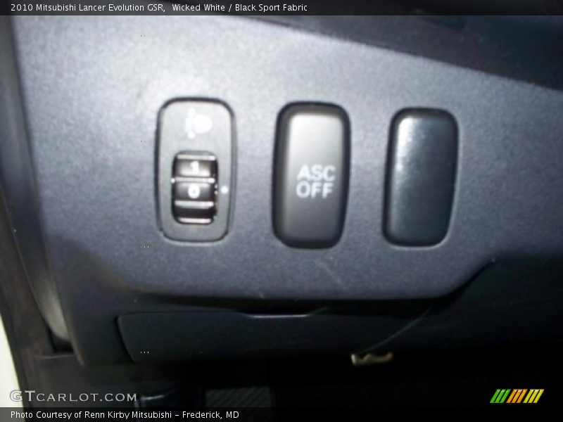 Wicked White / Black Sport Fabric 2010 Mitsubishi Lancer Evolution GSR
