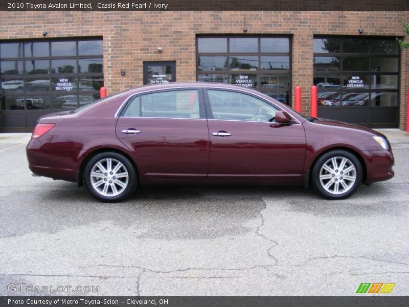 Cassis Red Pearl / Ivory 2010 Toyota Avalon Limited