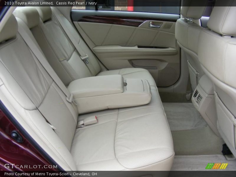 Cassis Red Pearl / Ivory 2010 Toyota Avalon Limited