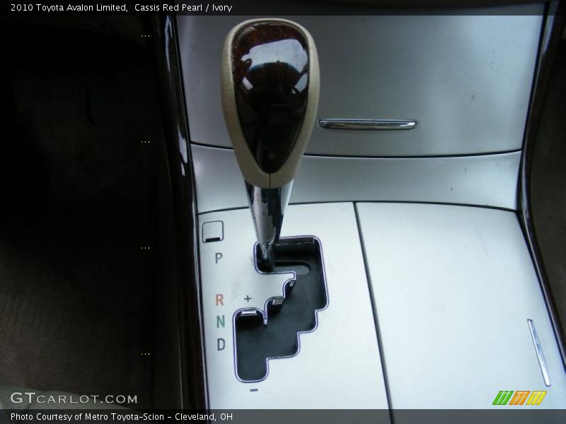 Cassis Red Pearl / Ivory 2010 Toyota Avalon Limited