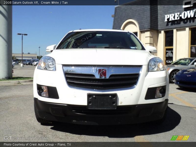 Cream White / Tan 2008 Saturn Outlook XR