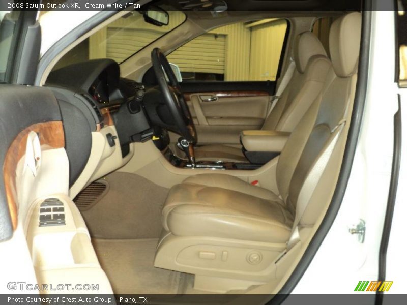 Cream White / Tan 2008 Saturn Outlook XR