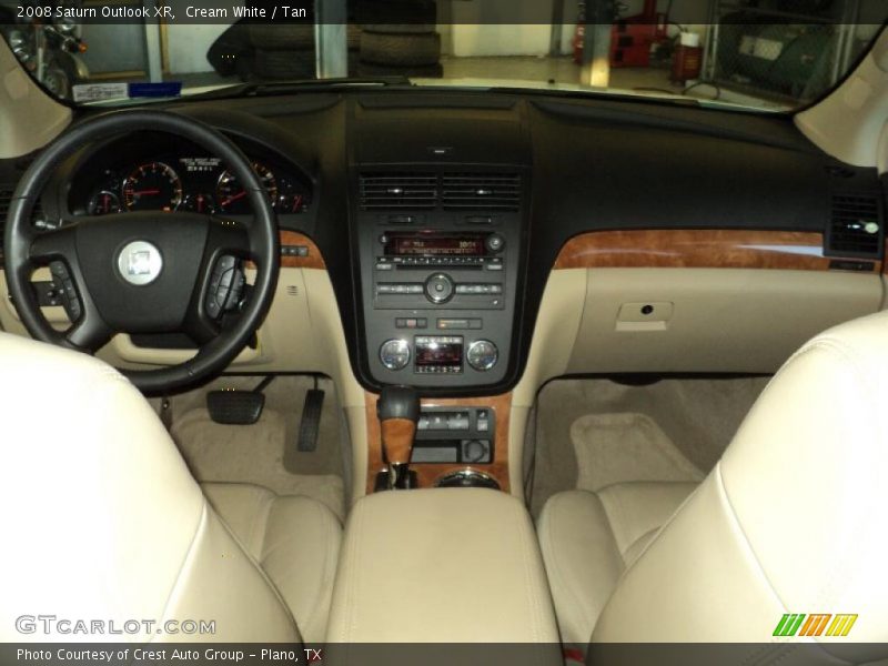 Cream White / Tan 2008 Saturn Outlook XR