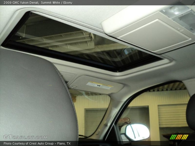 Summit White / Ebony 2009 GMC Yukon Denali