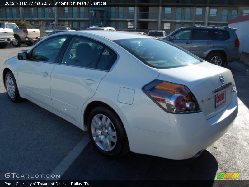 Winter Frost Pearl / Charcoal 2009 Nissan Altima 2.5 S