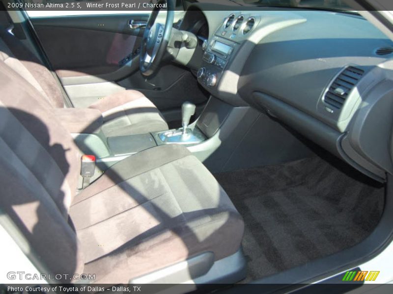 Winter Frost Pearl / Charcoal 2009 Nissan Altima 2.5 S