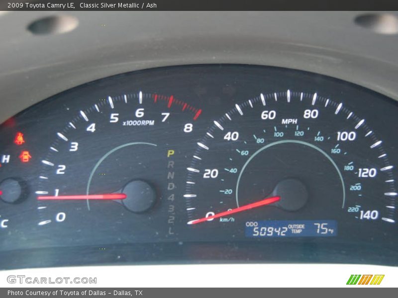 Classic Silver Metallic / Ash 2009 Toyota Camry LE