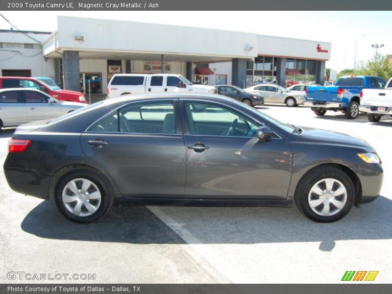 Magnetic Gray Metallic / Ash 2009 Toyota Camry LE