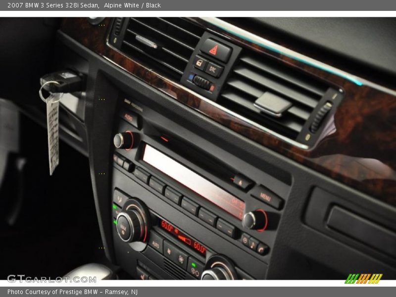 Alpine White / Black 2007 BMW 3 Series 328i Sedan