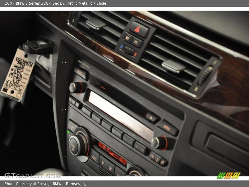 Arctic Metallic / Beige 2007 BMW 3 Series 328xi Sedan