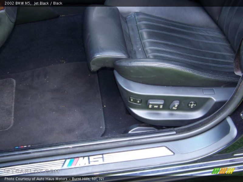 Jet Black / Black 2002 BMW M5