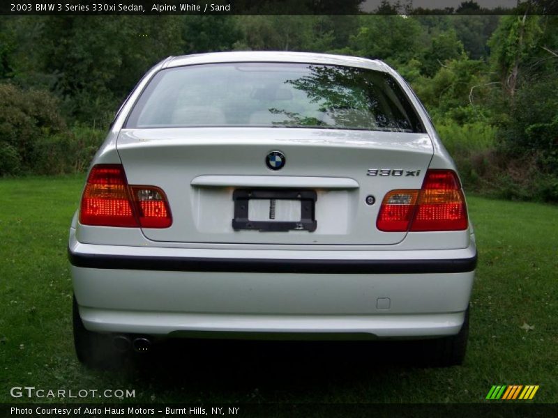 Alpine White / Sand 2003 BMW 3 Series 330xi Sedan