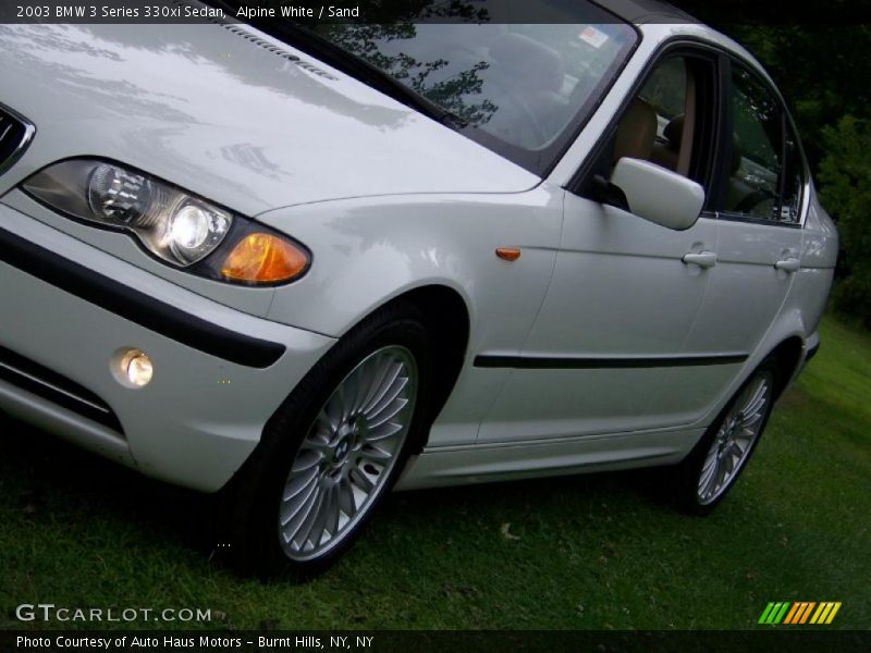 Alpine White / Sand 2003 BMW 3 Series 330xi Sedan