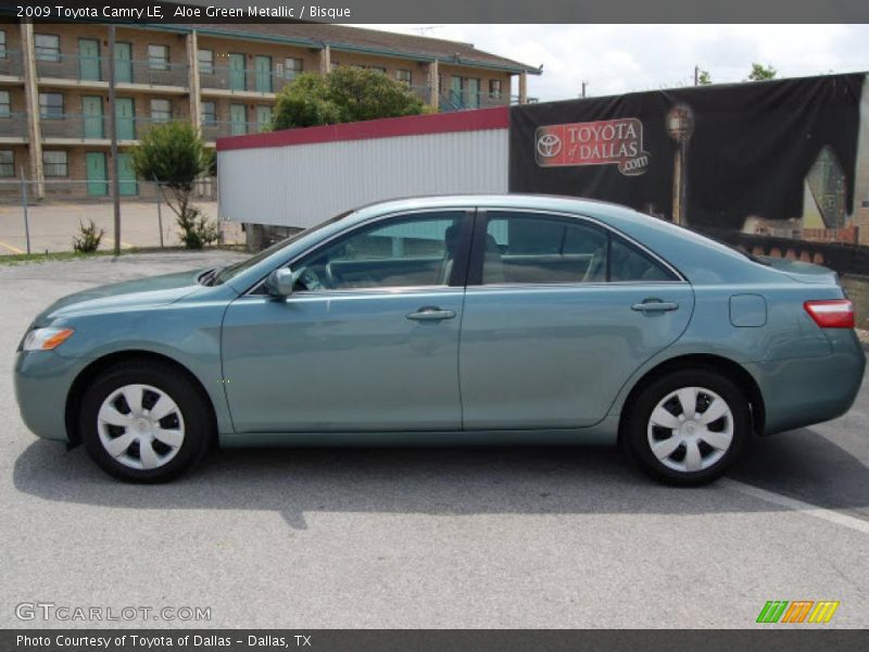 Aloe Green Metallic / Bisque 2009 Toyota Camry LE