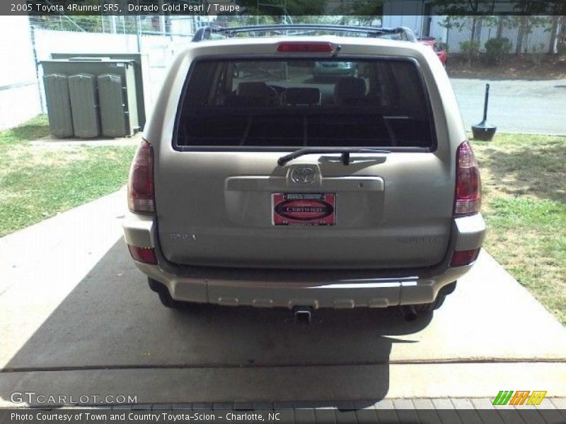 Dorado Gold Pearl / Taupe 2005 Toyota 4Runner SR5