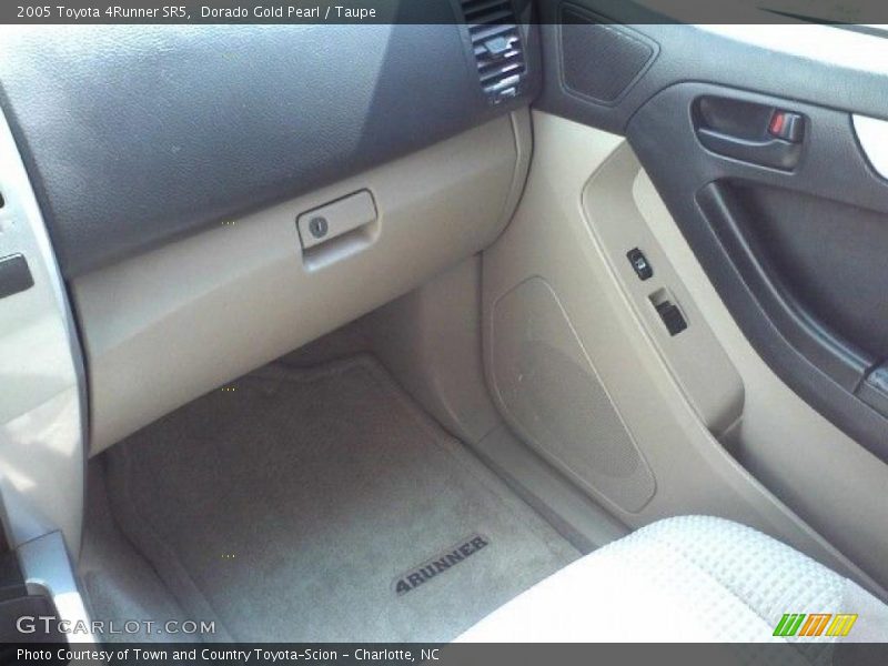 Dorado Gold Pearl / Taupe 2005 Toyota 4Runner SR5