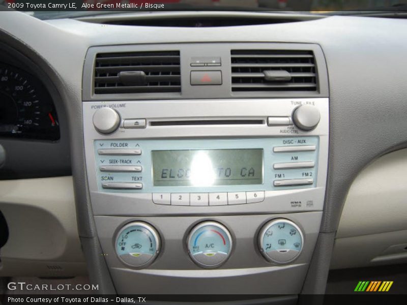 Aloe Green Metallic / Bisque 2009 Toyota Camry LE