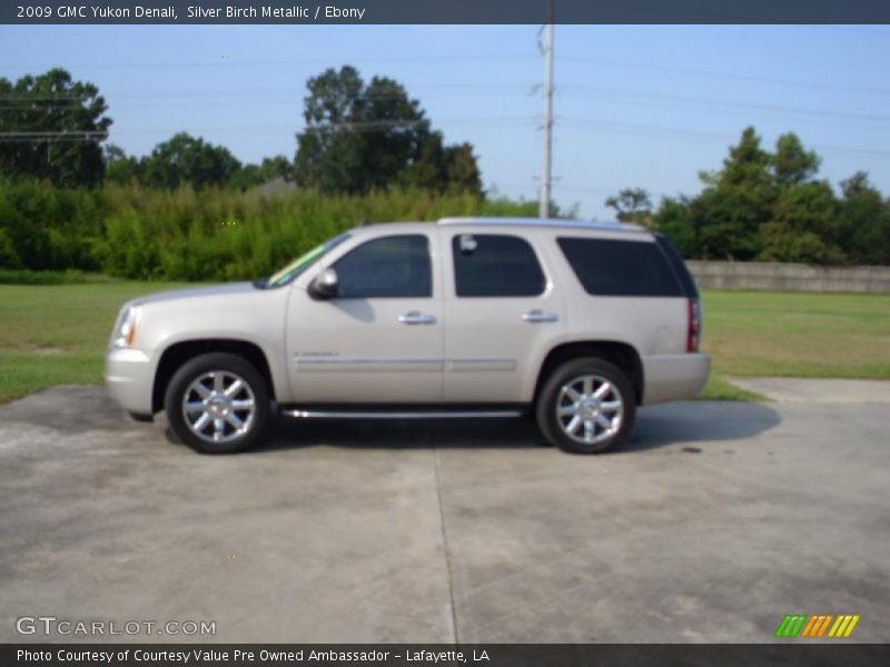 Silver Birch Metallic / Ebony 2009 GMC Yukon Denali