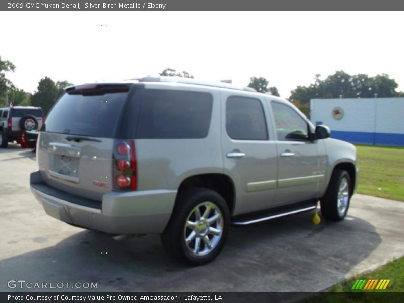 Silver Birch Metallic / Ebony 2009 GMC Yukon Denali