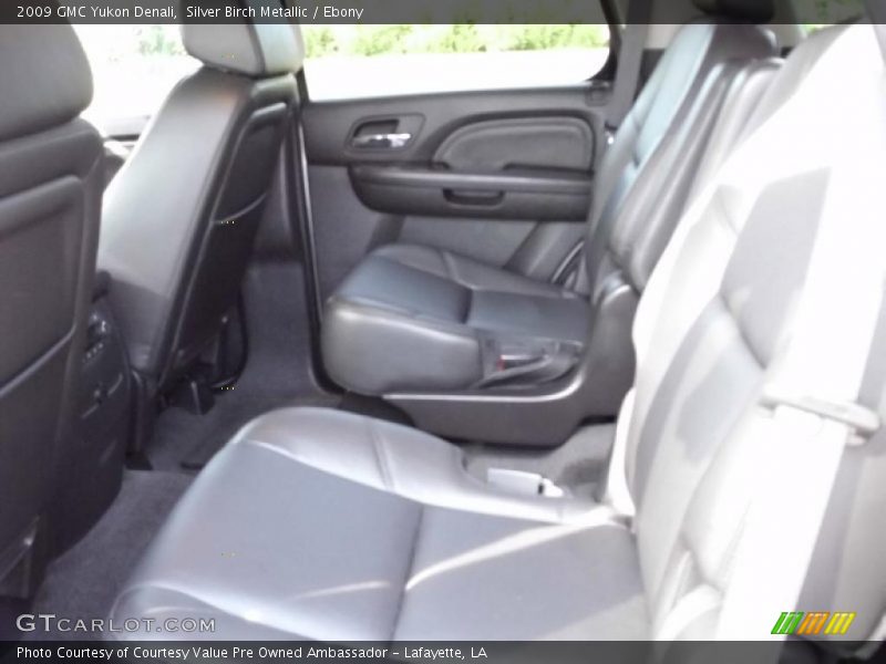 Silver Birch Metallic / Ebony 2009 GMC Yukon Denali
