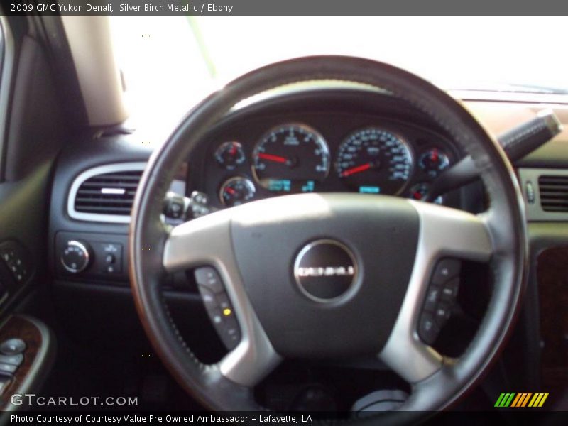 Silver Birch Metallic / Ebony 2009 GMC Yukon Denali