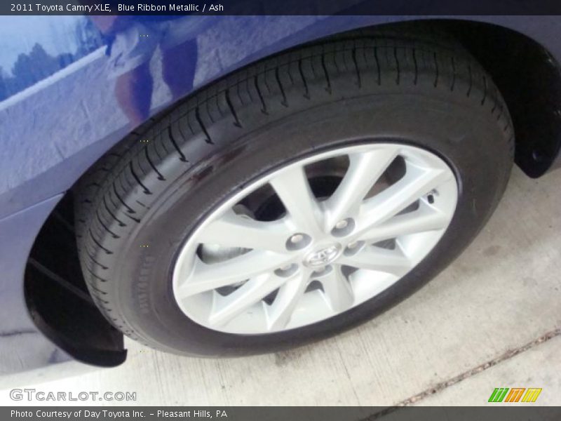 Blue Ribbon Metallic / Ash 2011 Toyota Camry XLE