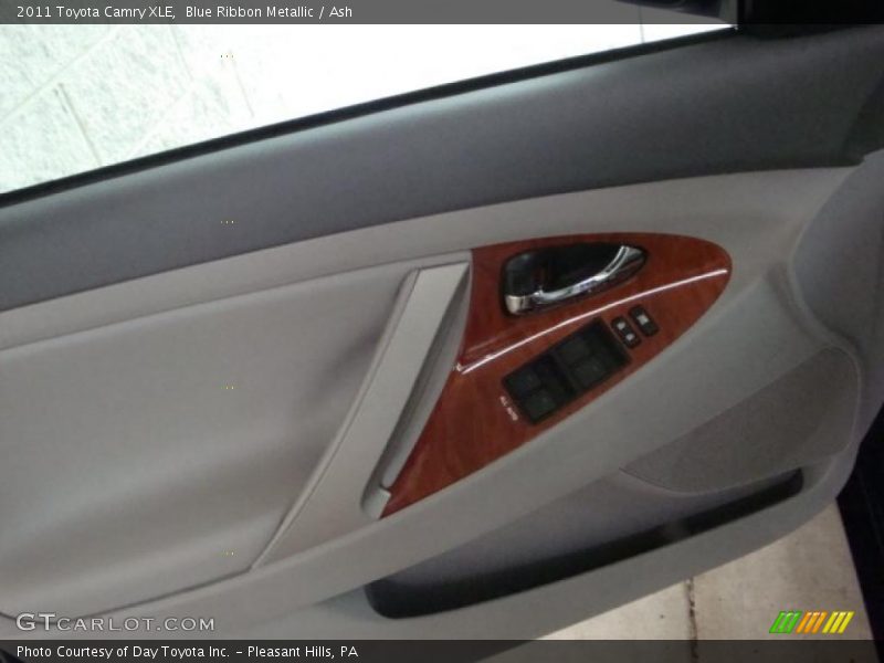 Blue Ribbon Metallic / Ash 2011 Toyota Camry XLE