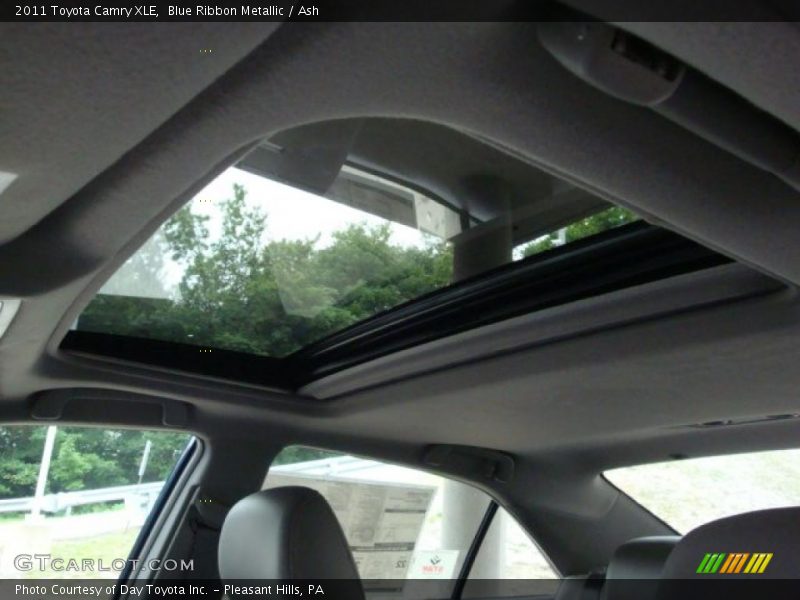 Blue Ribbon Metallic / Ash 2011 Toyota Camry XLE