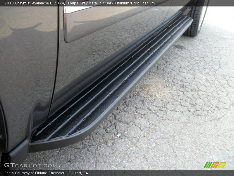 Taupe Gray Metallic / Dark Titanium/Light Titanium 2010 Chevrolet Avalanche LTZ 4x4