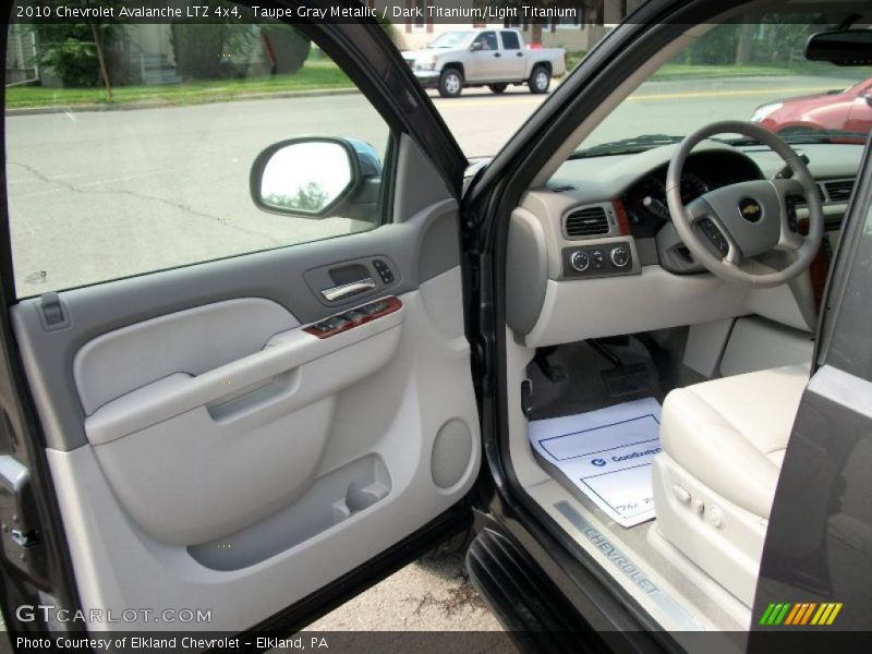 Taupe Gray Metallic / Dark Titanium/Light Titanium 2010 Chevrolet Avalanche LTZ 4x4