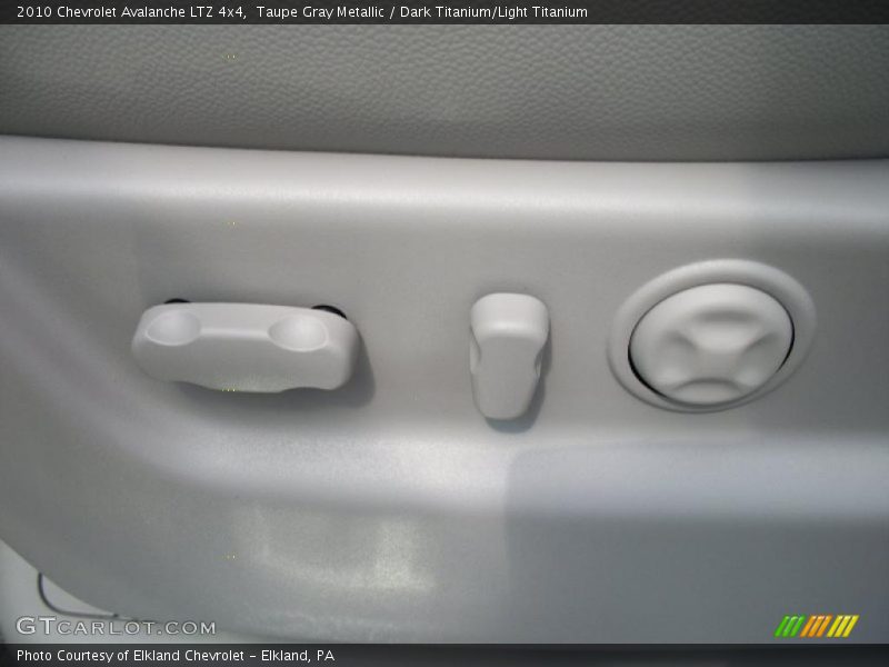 Taupe Gray Metallic / Dark Titanium/Light Titanium 2010 Chevrolet Avalanche LTZ 4x4