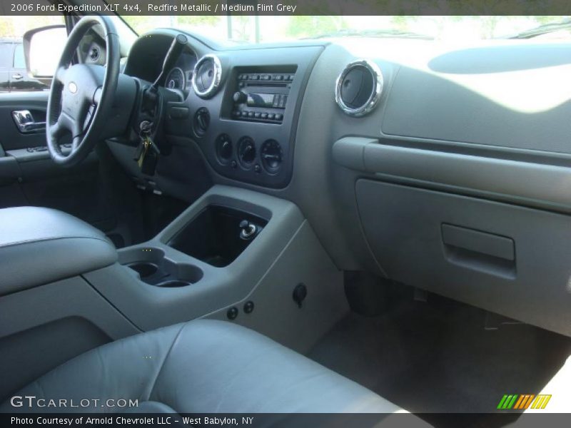 Redfire Metallic / Medium Flint Grey 2006 Ford Expedition XLT 4x4