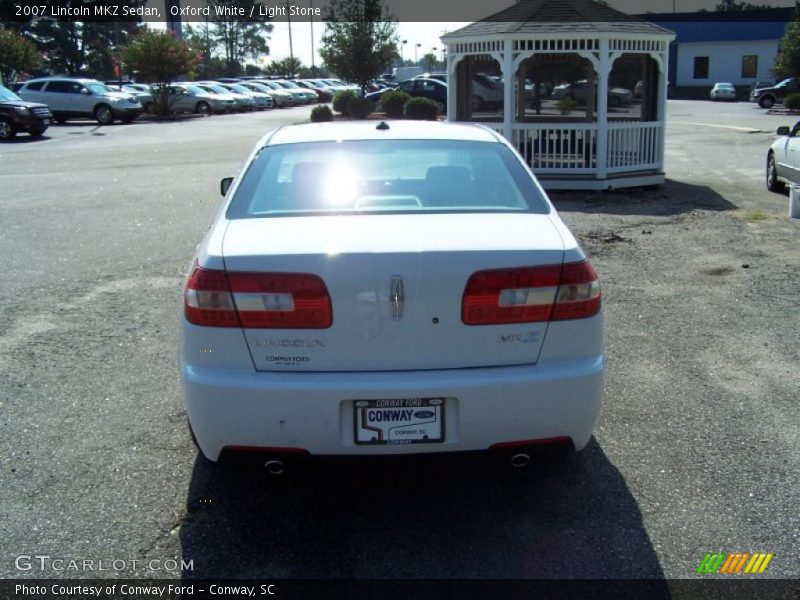 Oxford White / Light Stone 2007 Lincoln MKZ Sedan