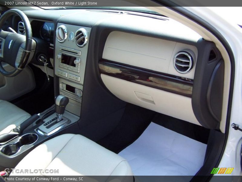 Oxford White / Light Stone 2007 Lincoln MKZ Sedan