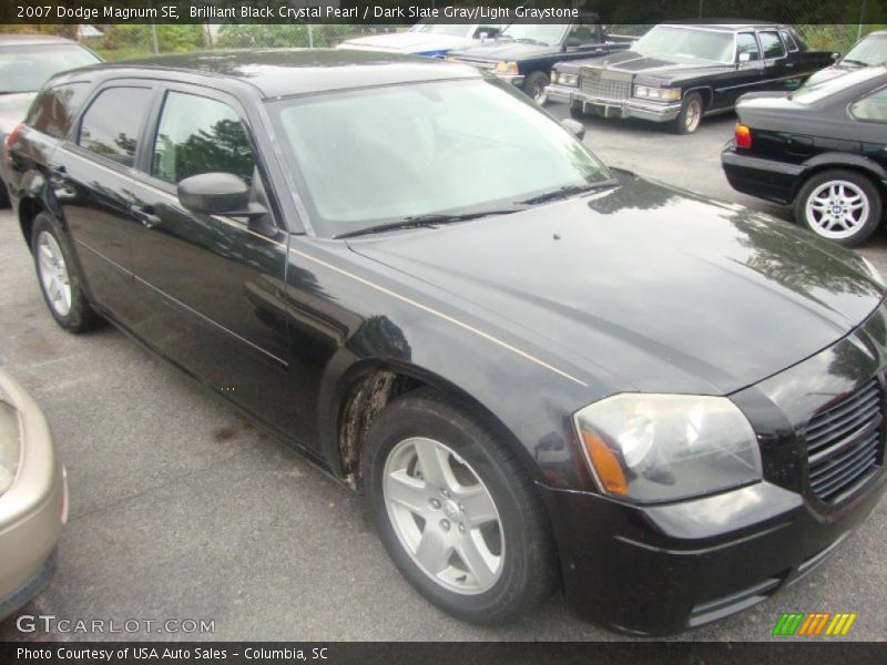 Brilliant Black Crystal Pearl / Dark Slate Gray/Light Graystone 2007 Dodge Magnum SE