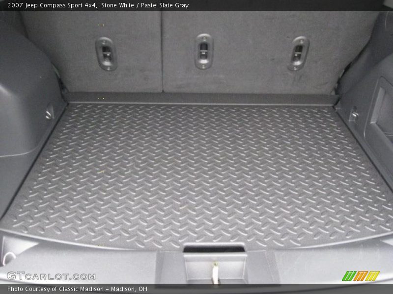 Stone White / Pastel Slate Gray 2007 Jeep Compass Sport 4x4